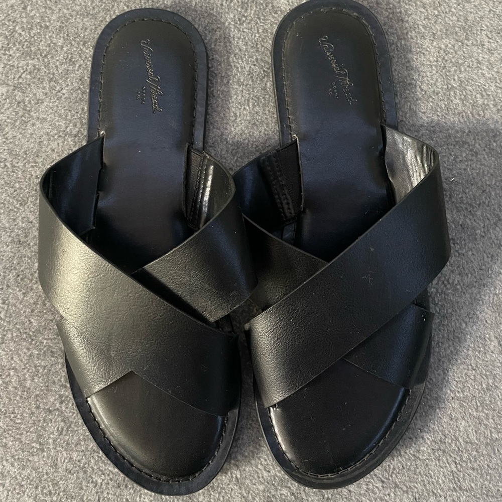 BLACK STRAP SLIDE IN SANDALS